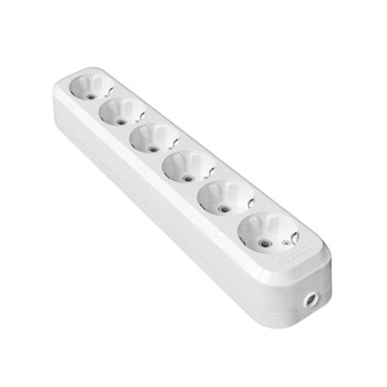 Колодка розеточная 6 гнезд с заземлением 16А 250В IP20 белая Universal