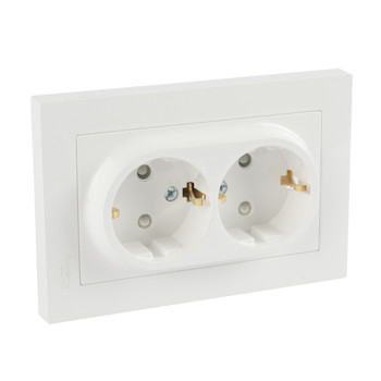 Розетка двухместная с заземлением со шторками AtlasDesign белая IP20 Systeme Electric